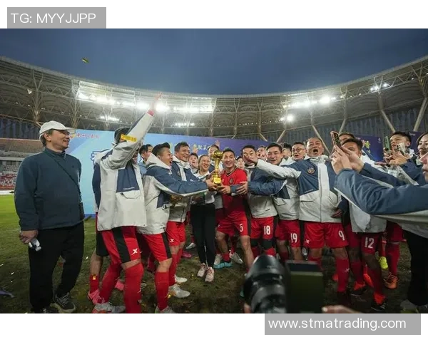 足球明星齐贺岁 祝福球迷新春快乐 与全球球迷共迎美好新一年